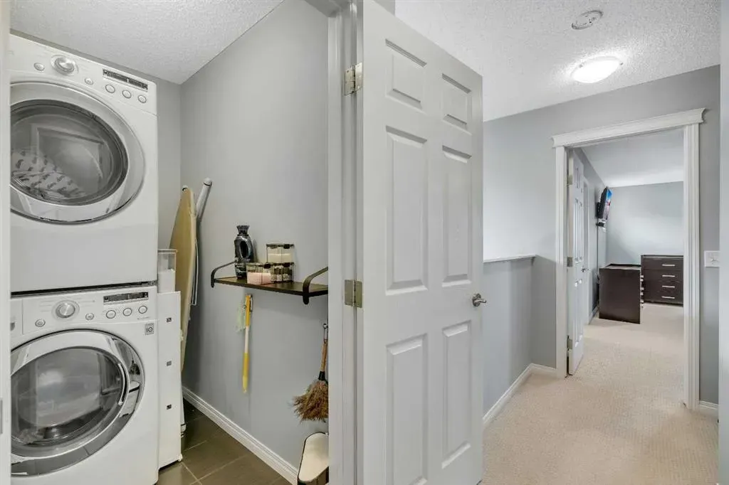 13 Mahogany View SE