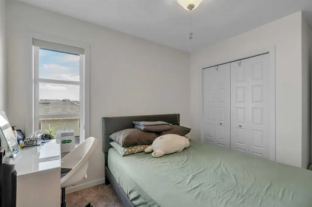 1111 Evansridge Park NW