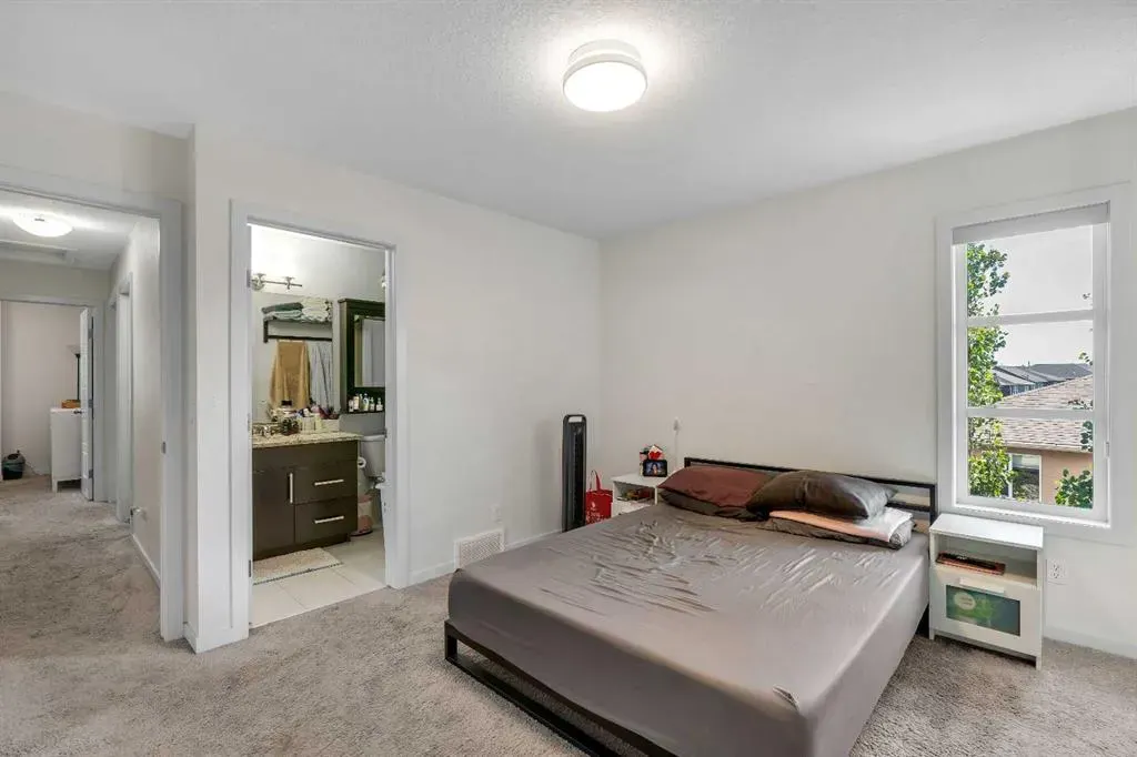 1111 Evansridge Park NW
