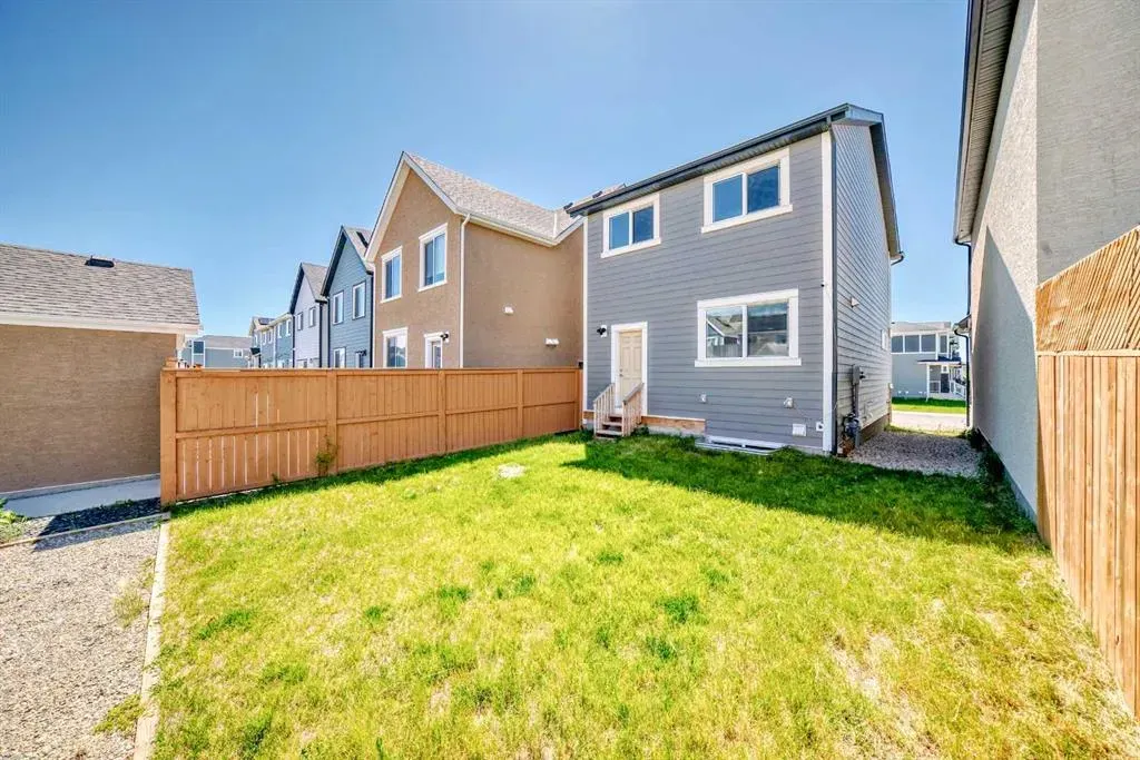80 Magnolia Way SE