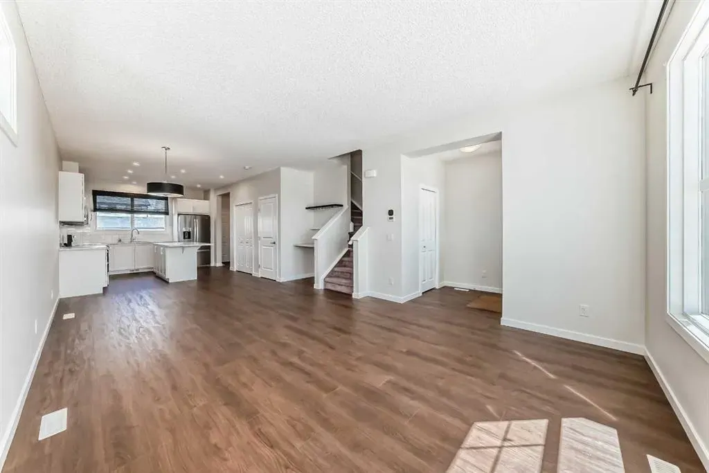 80 Magnolia Way SE