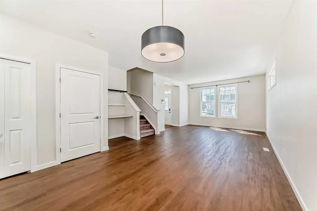 80 Magnolia Way SE