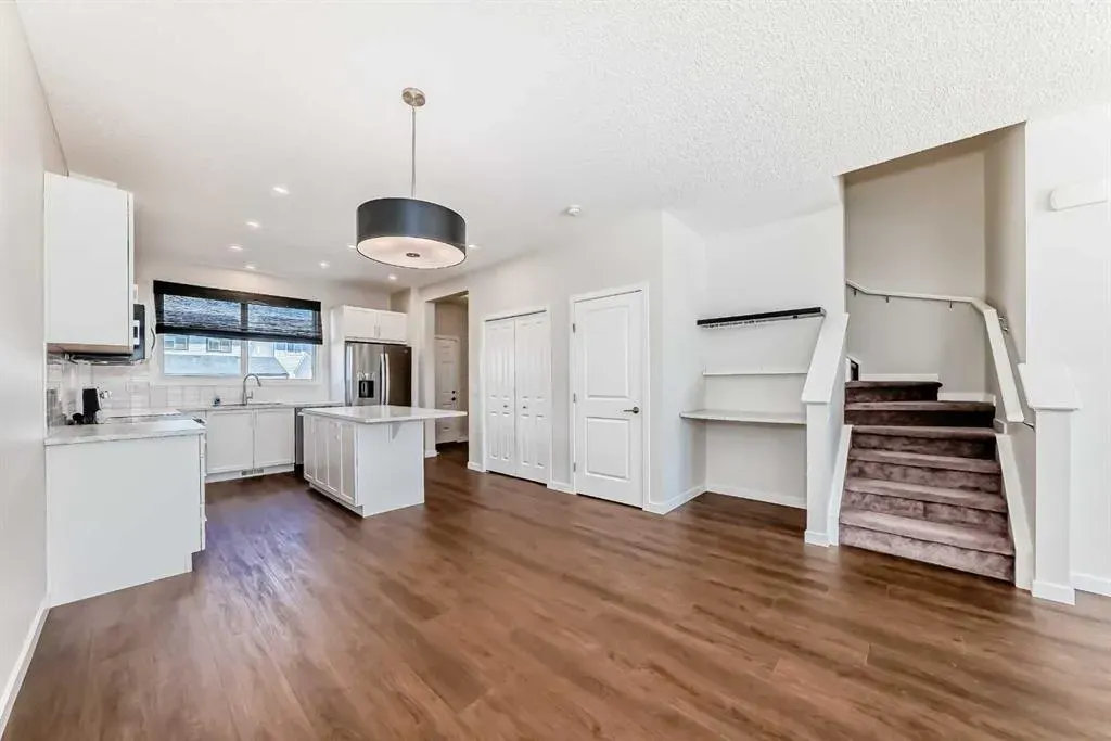 80 Magnolia Way SE