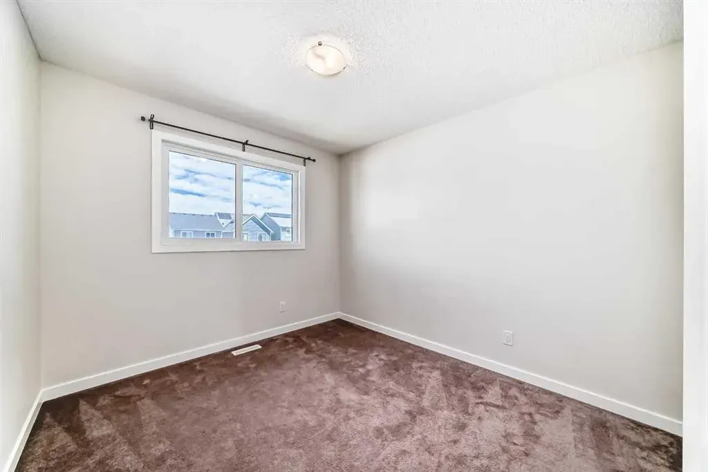 80 Magnolia Way SE