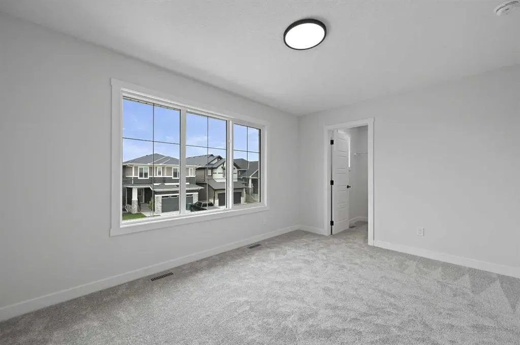 564 Baywater Manor SW