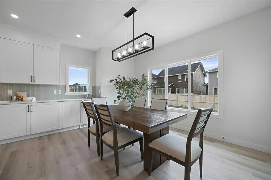 564 Baywater Manor SW