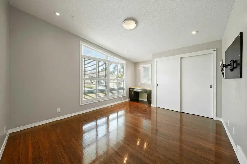 159 Malibou Road SW