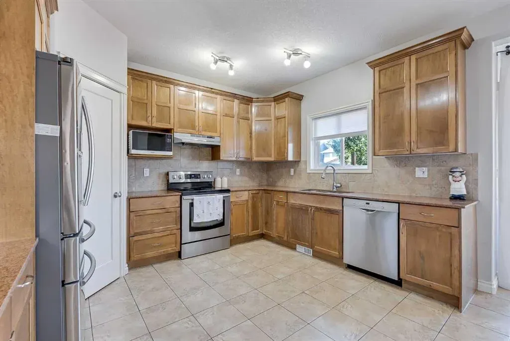 178 Baywater Rise SW
