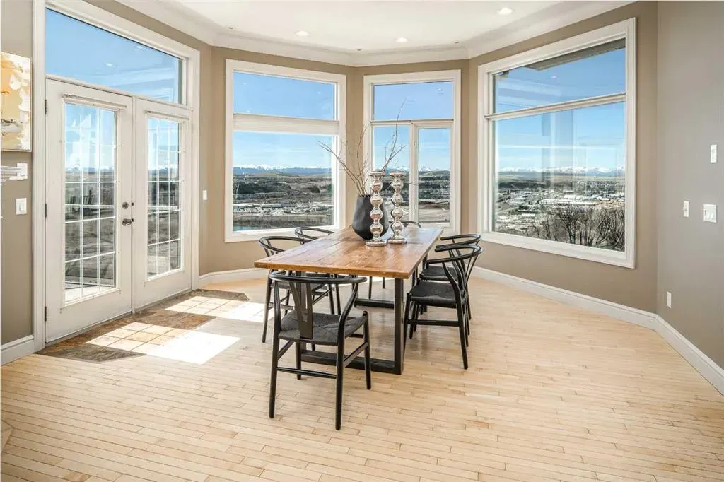 120 Gleneagles Landing