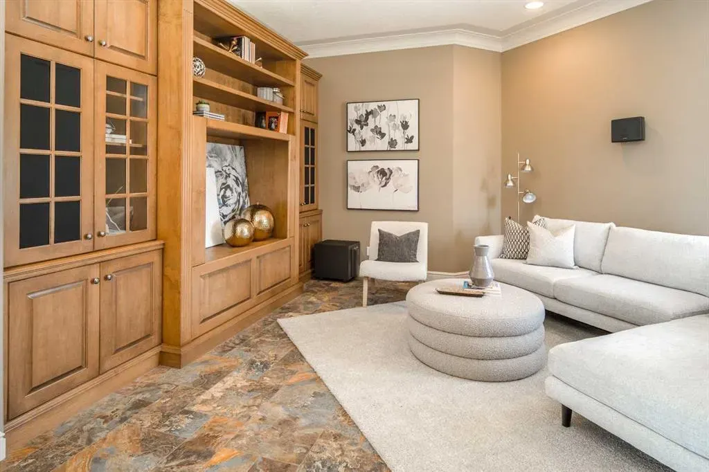 120 Gleneagles Landing