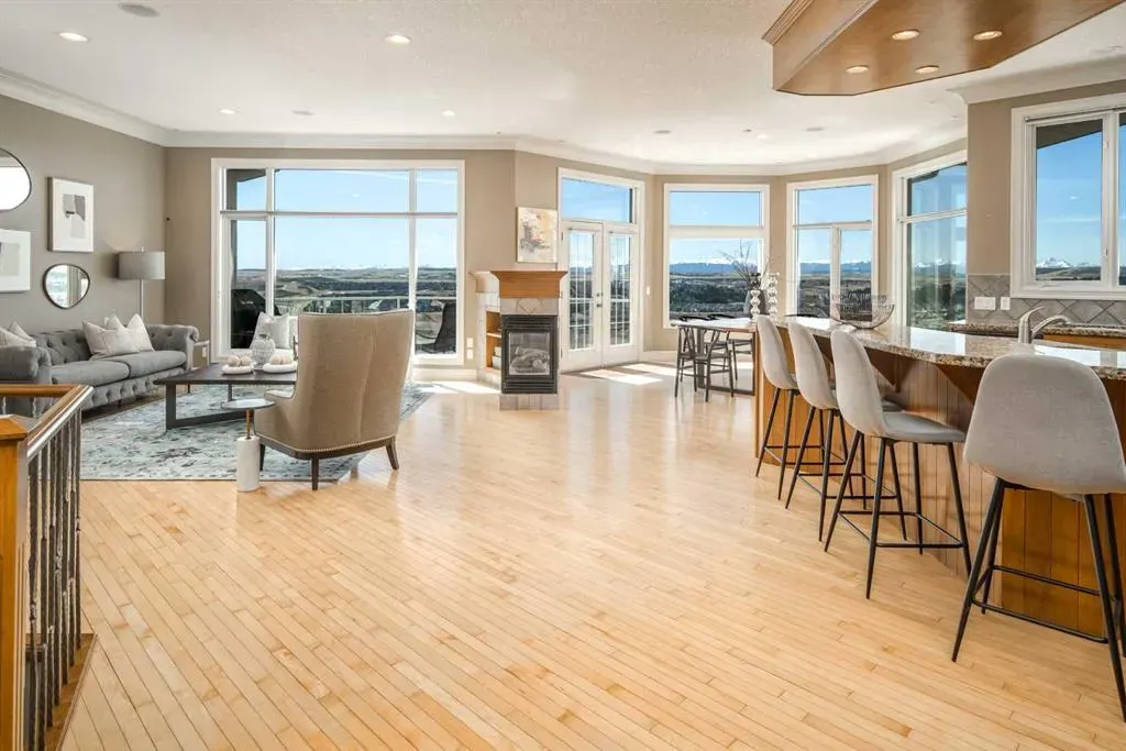 120 Gleneagles Landing