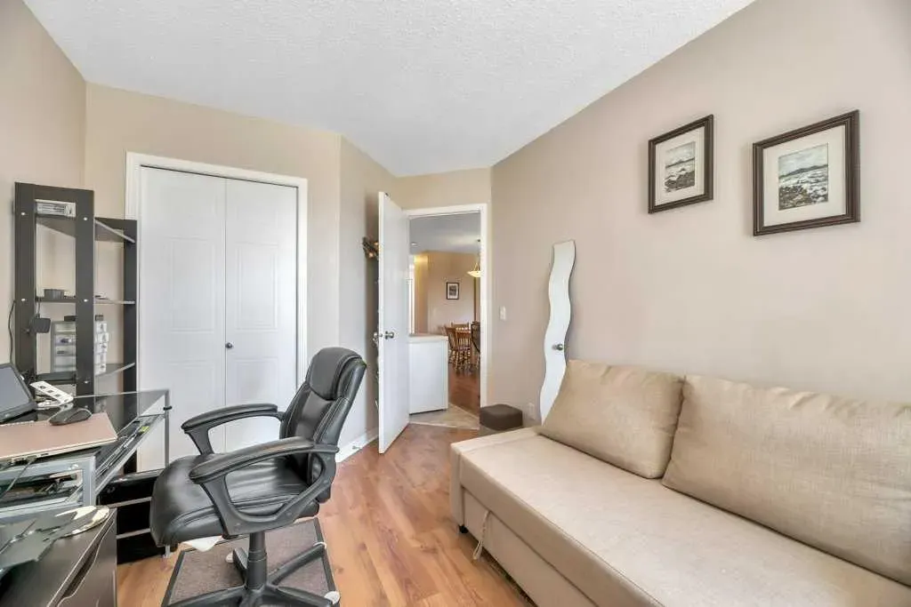 103 Strathaven Drive, #123