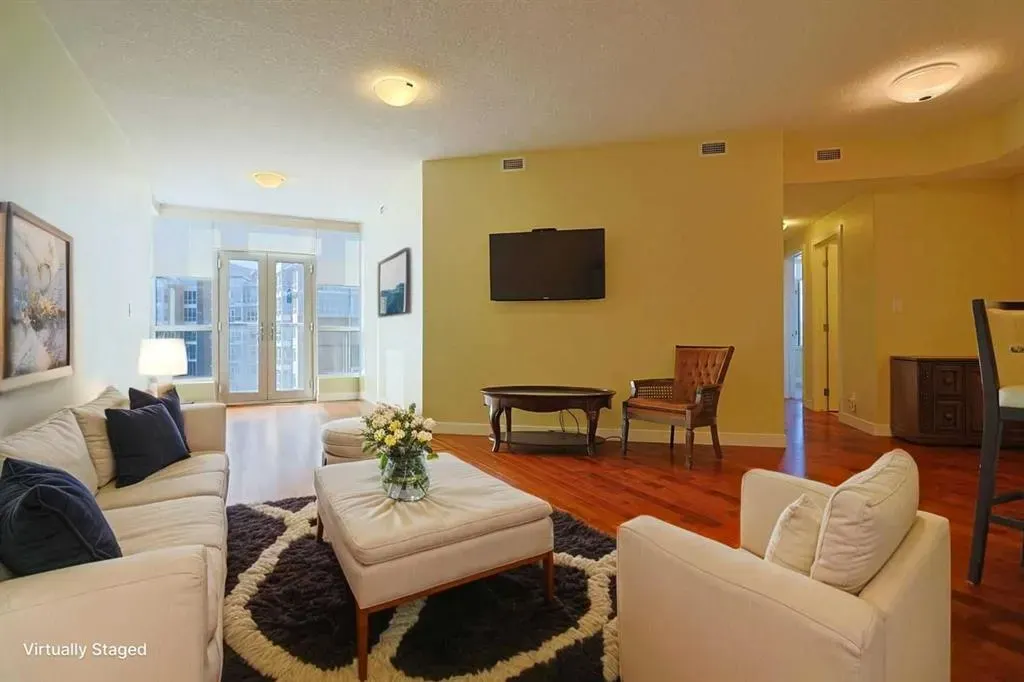16 Varsity Estates Circle NW, #609