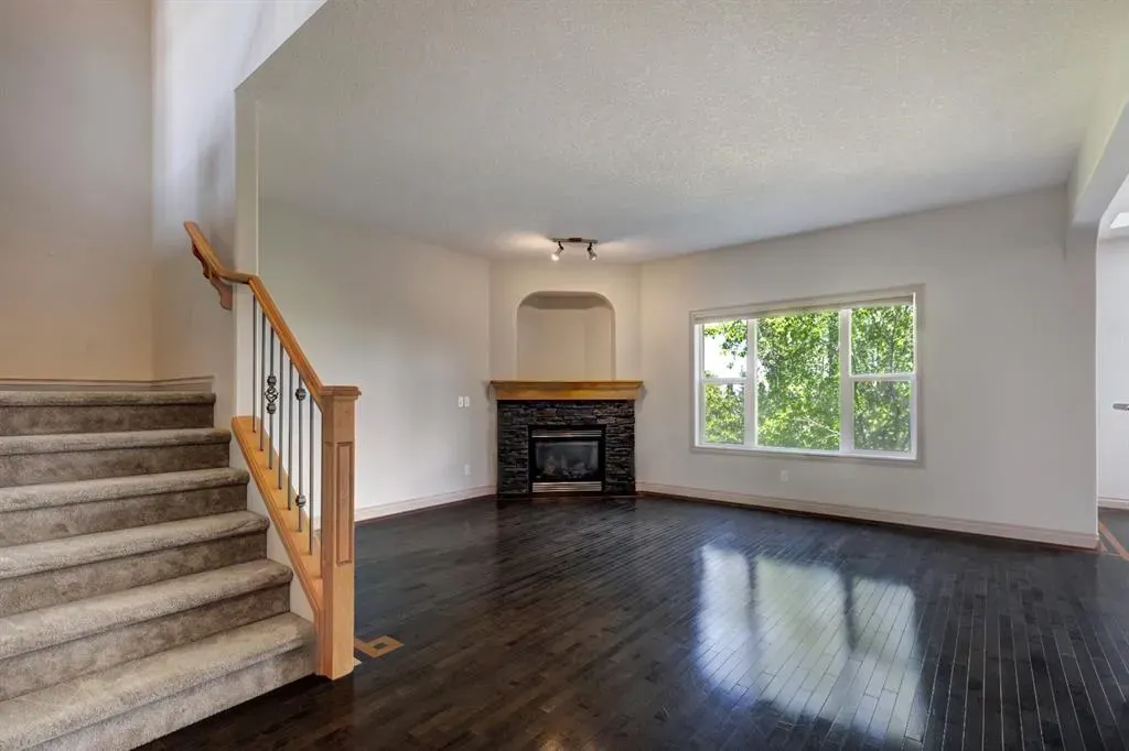 230 Westmount Crescent