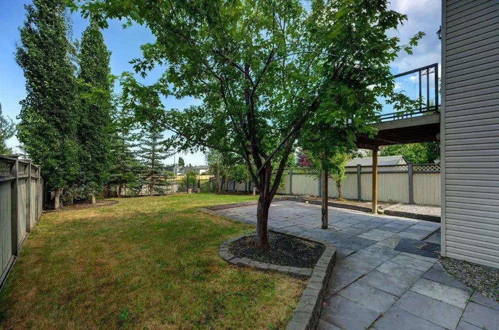 230 Westmount Crescent