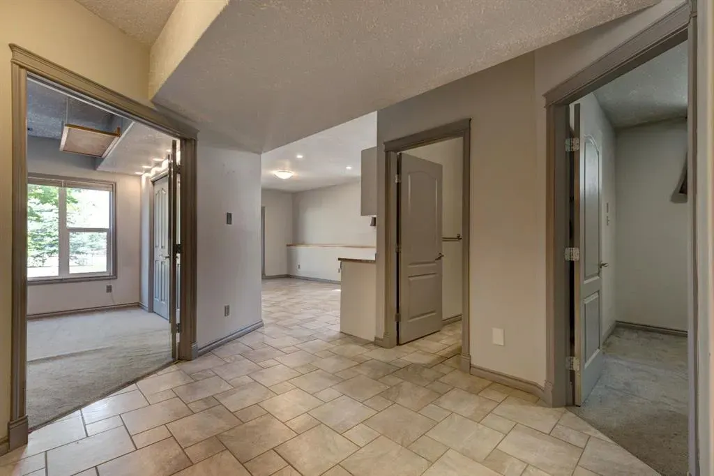 230 Westmount Crescent