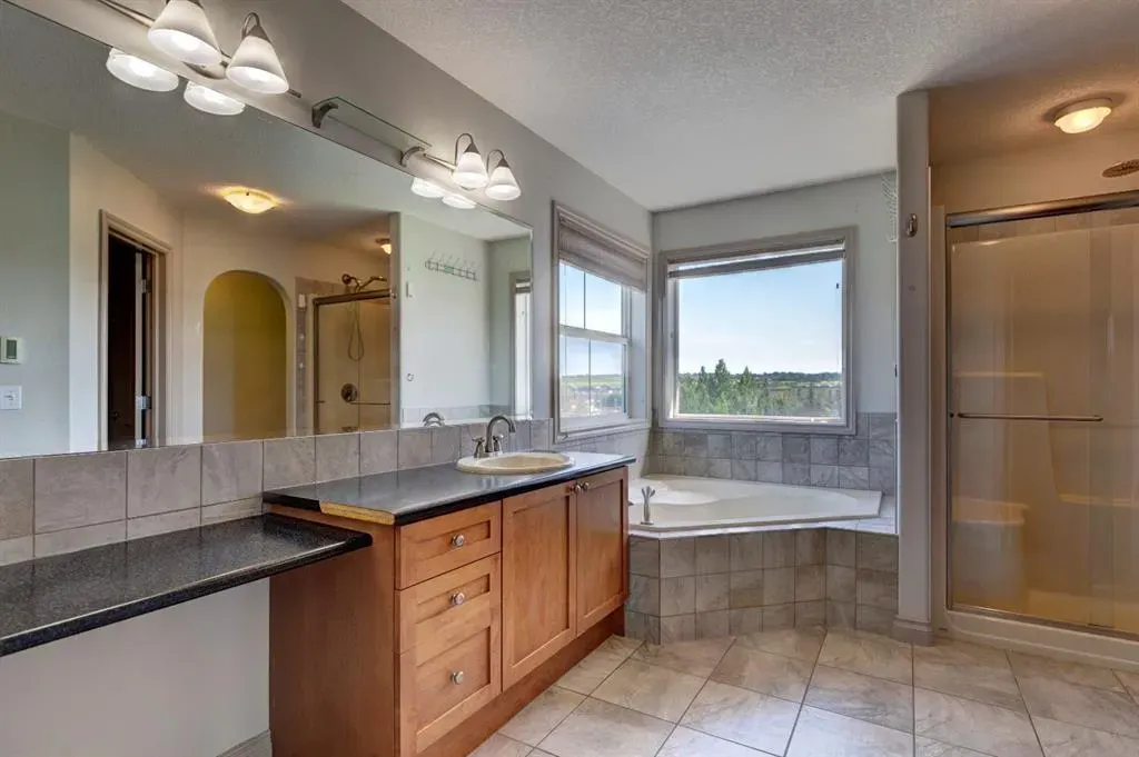 230 Westmount Crescent
