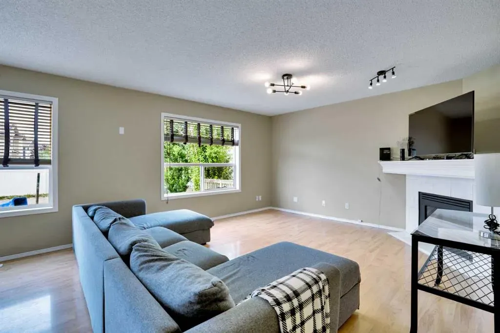356 Chaparral Drive SE