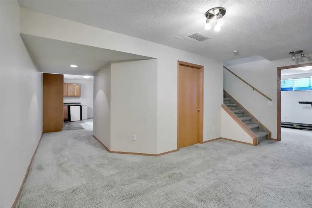 356 Chaparral Drive SE