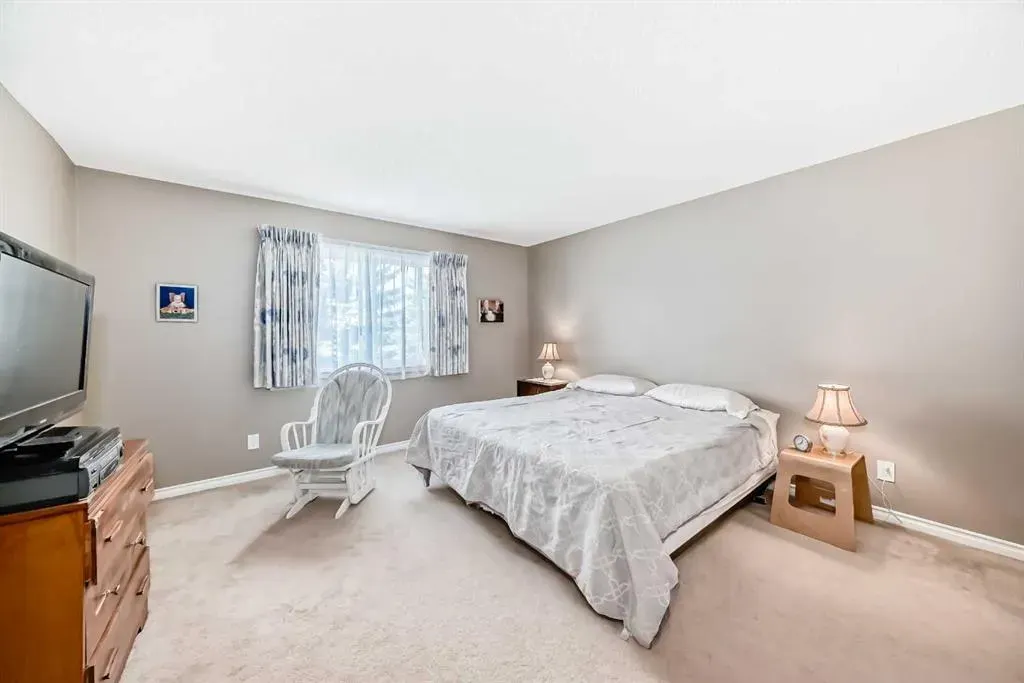 13 Riverview Circle