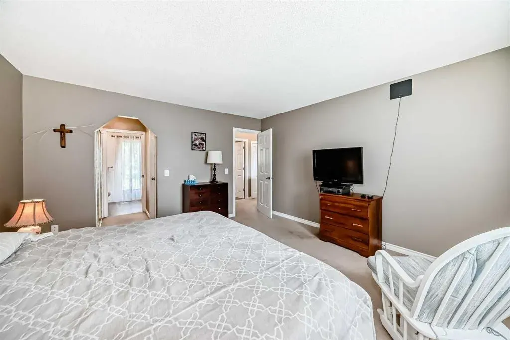 13 Riverview Circle