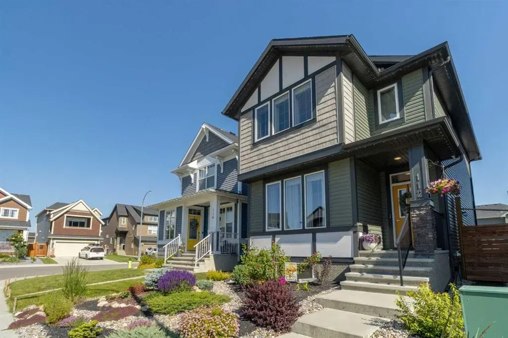 112 Fireside Crescent