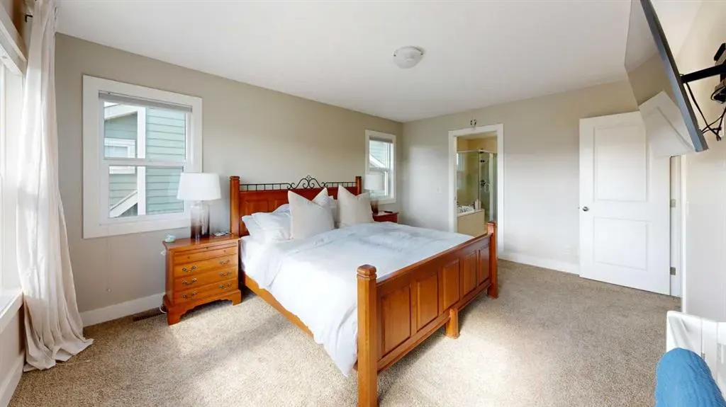 198 Mahogany Passage SE
