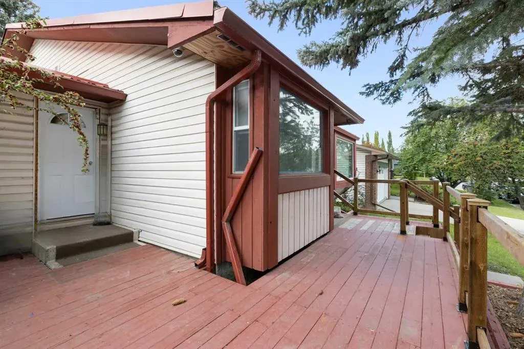 55 Strathcona Close