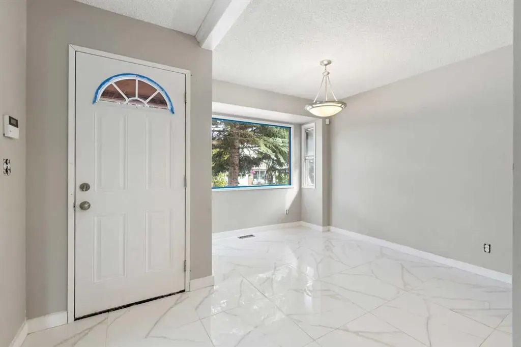 55 Strathcona Close