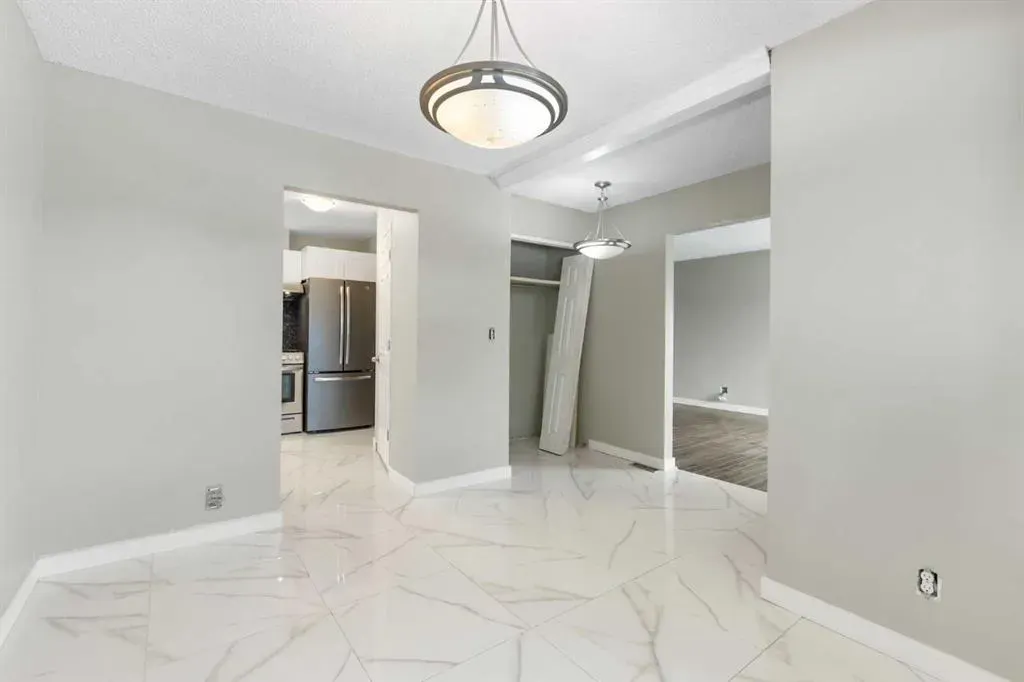 55 Strathcona Close