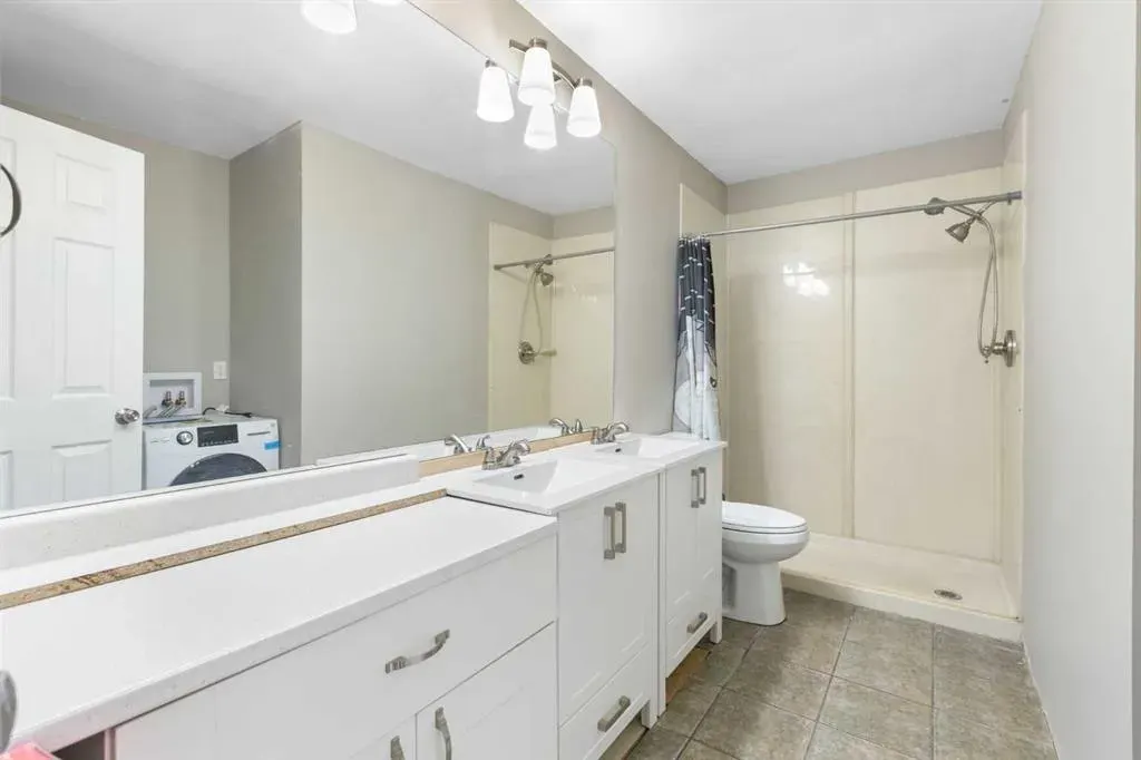 55 Strathcona Close