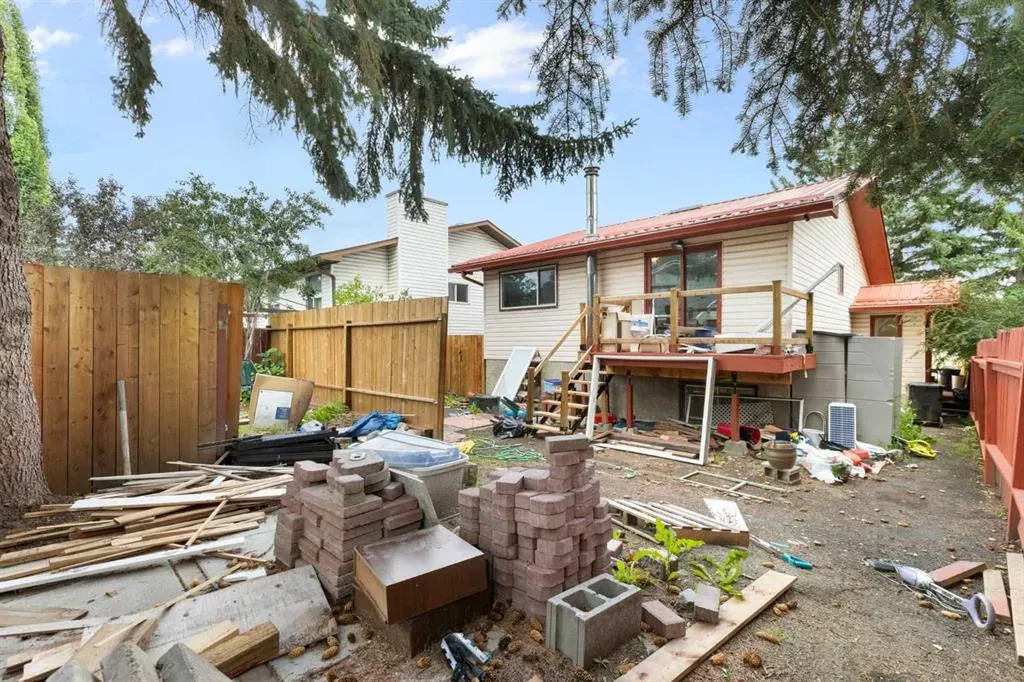 55 Strathcona Close