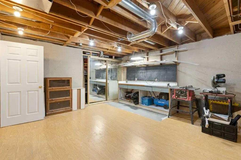 55 Strathcona Close