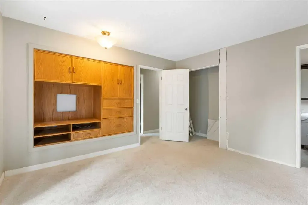 55 Strathcona Close