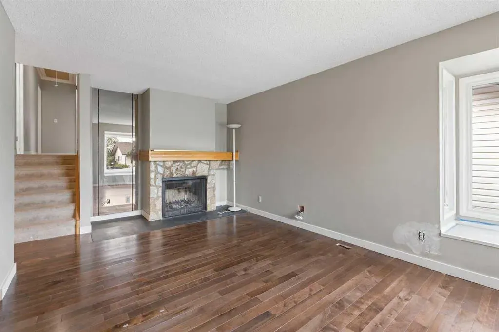 55 Strathcona Close