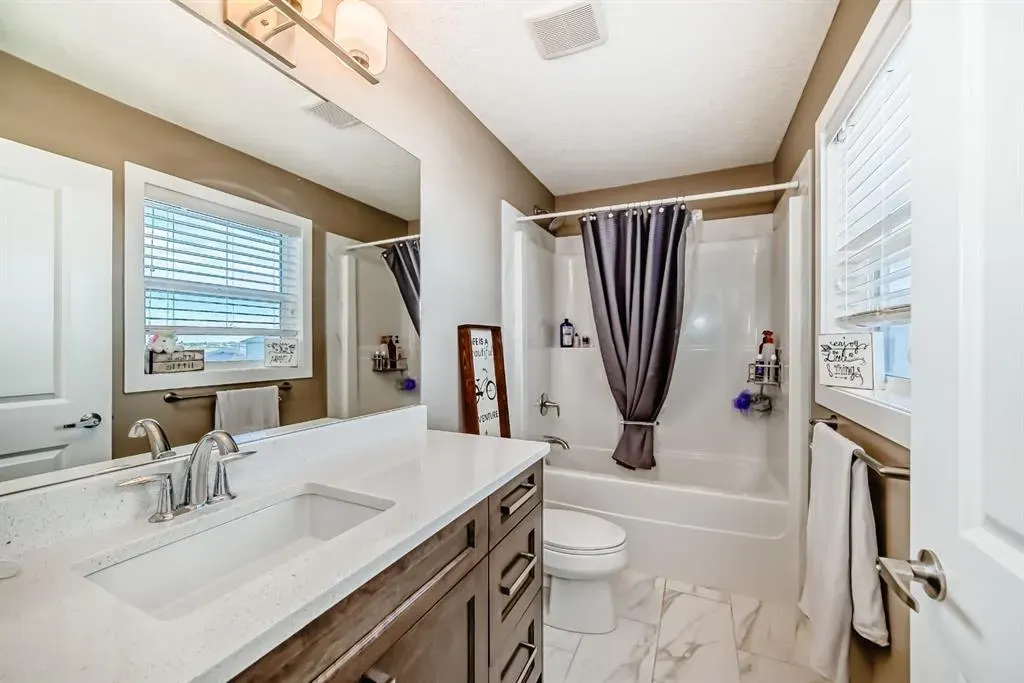 79 Lakes Estates Circle