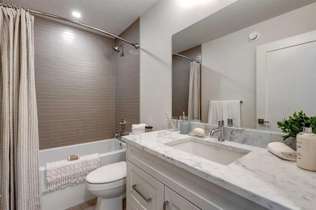 483 Rivercrest View
