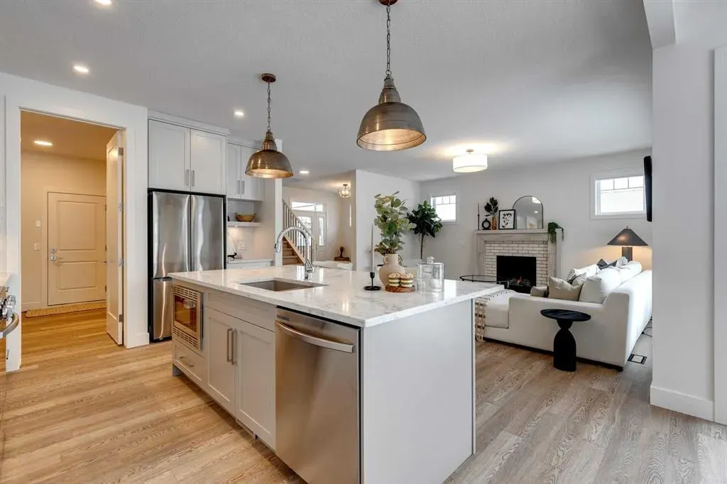 483 Rivercrest View