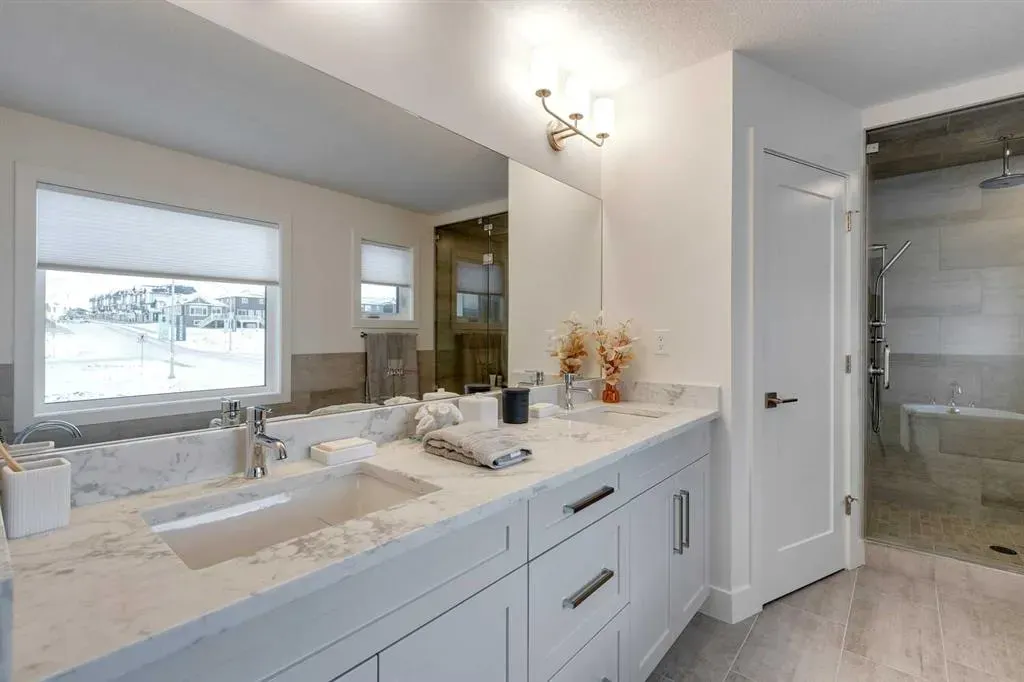 483 Rivercrest View