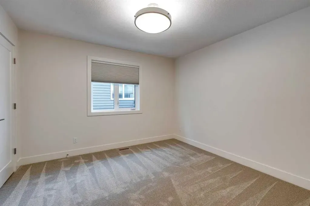 483 Rivercrest View
