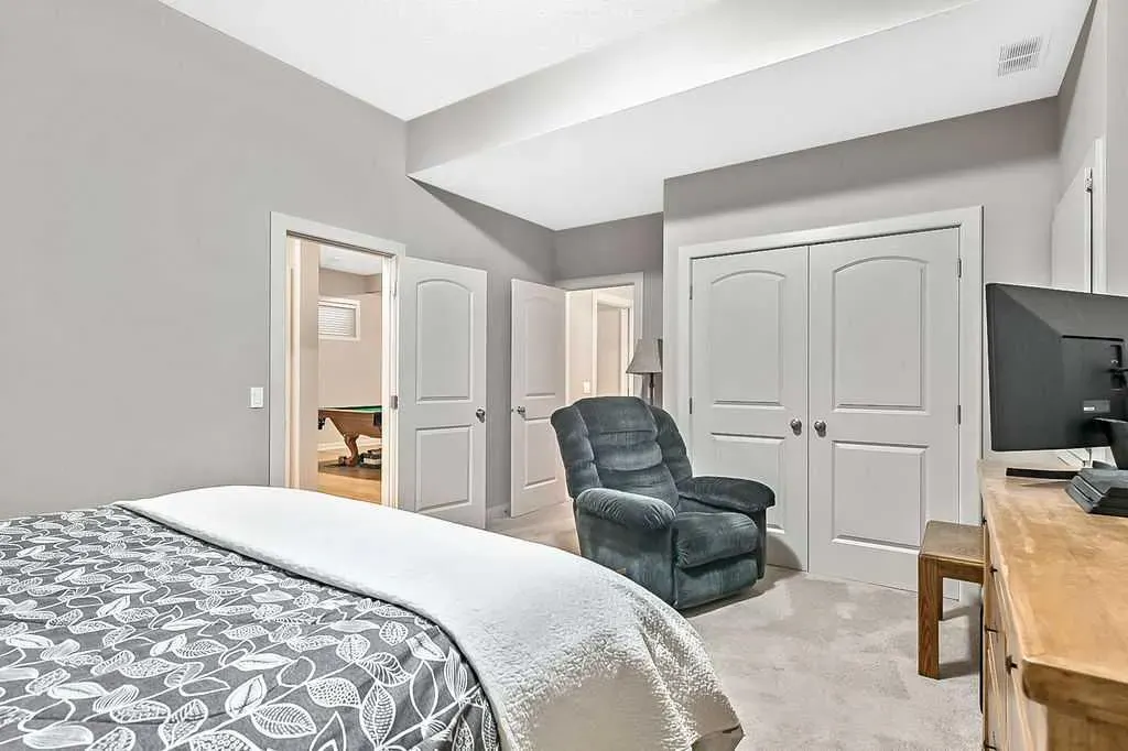 3 Westridge Way