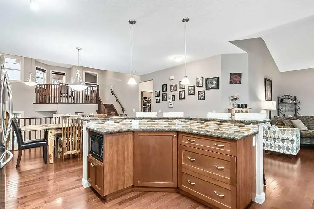 3 Westridge Way