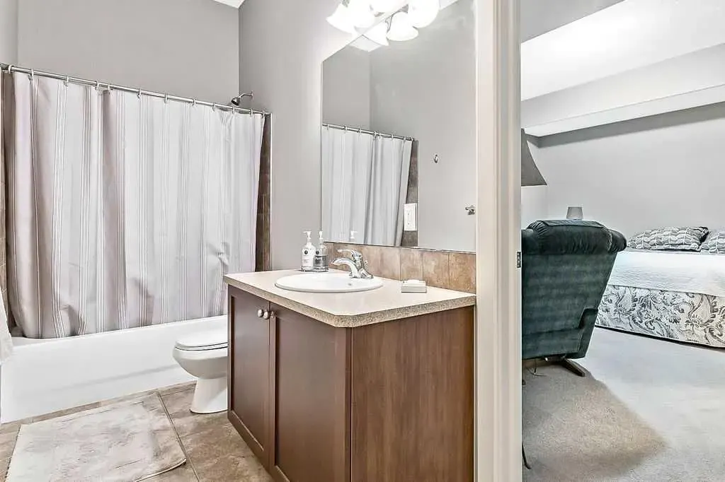 3 Westridge Way