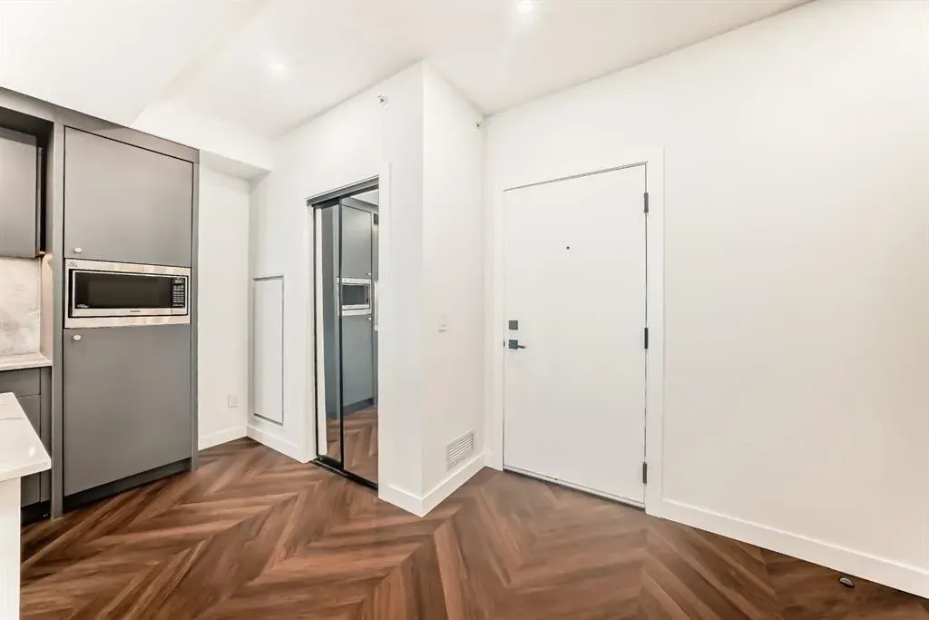 8505 Broadcast Avenue SW, #410