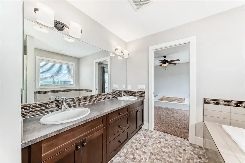 14 Heritage View