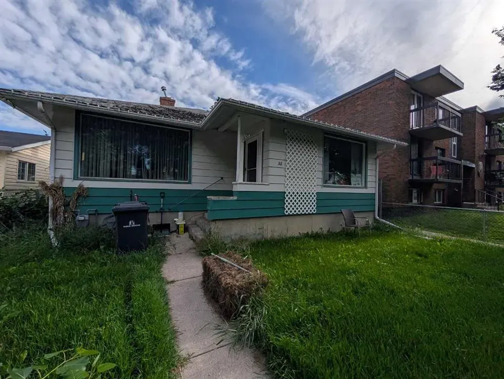35 4 Avenue SE