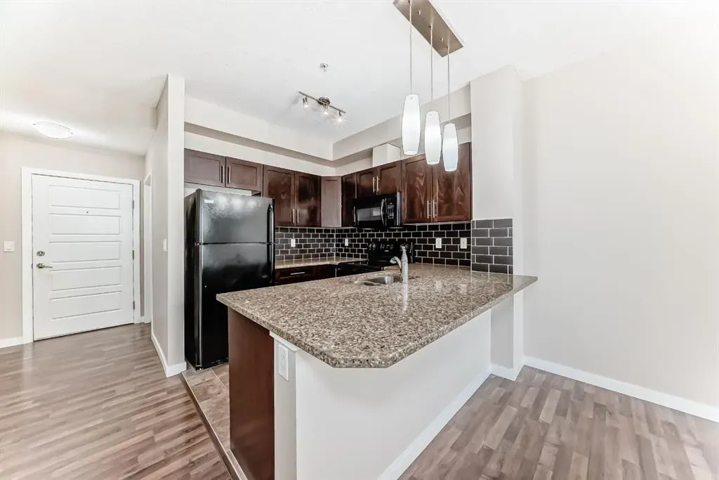 207 Sunset Drive, #327