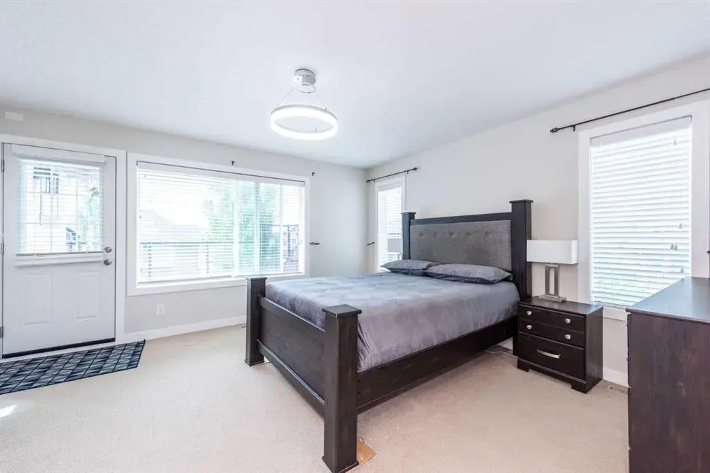 35 Aspen Stone Way SW