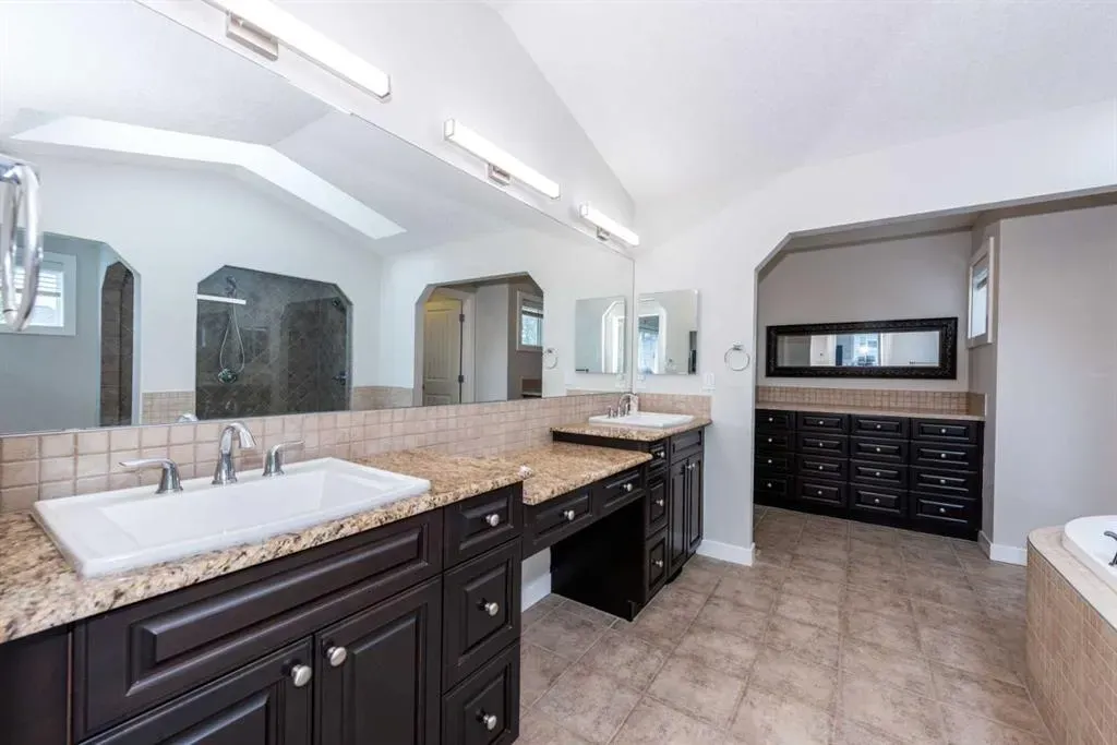 35 Aspen Stone Way SW
