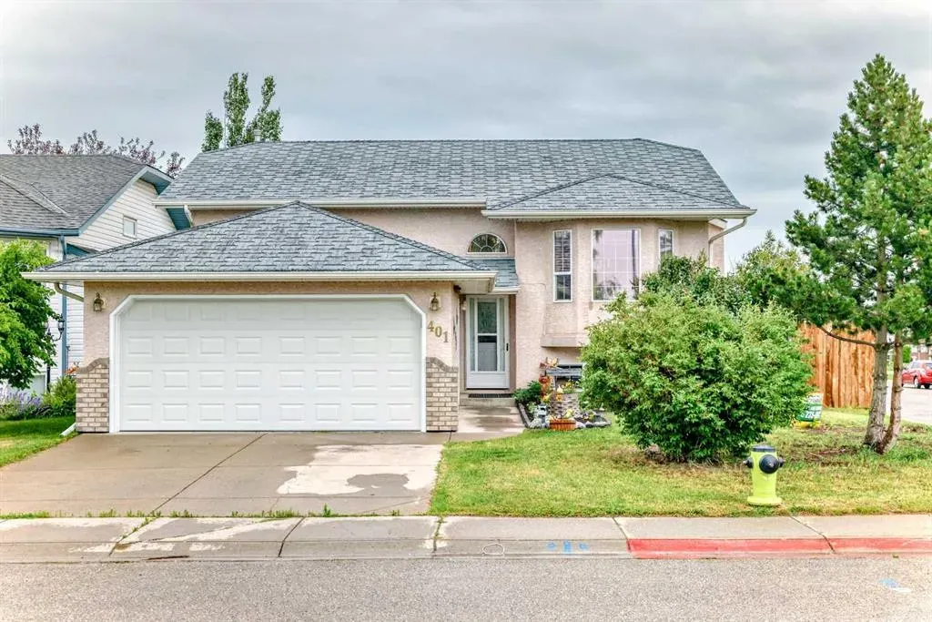 401 Strathford Bay